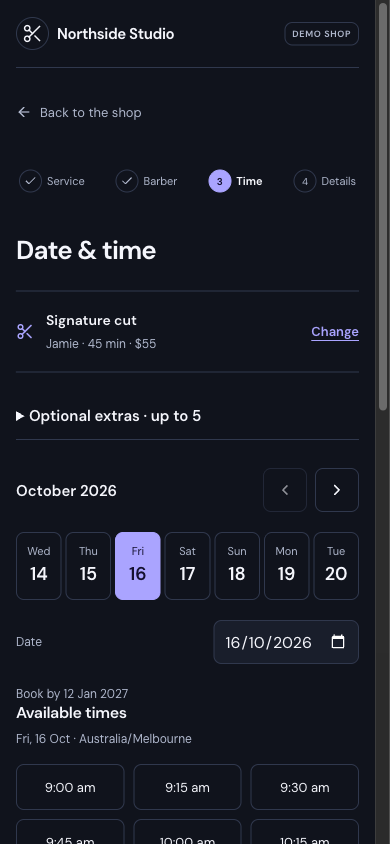 CalendarCut booking in dark mode with sample data