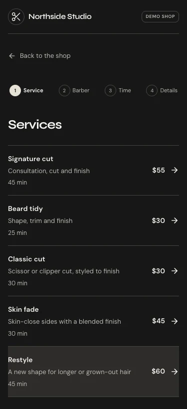 CalendarCut booking in dark mode with sample data